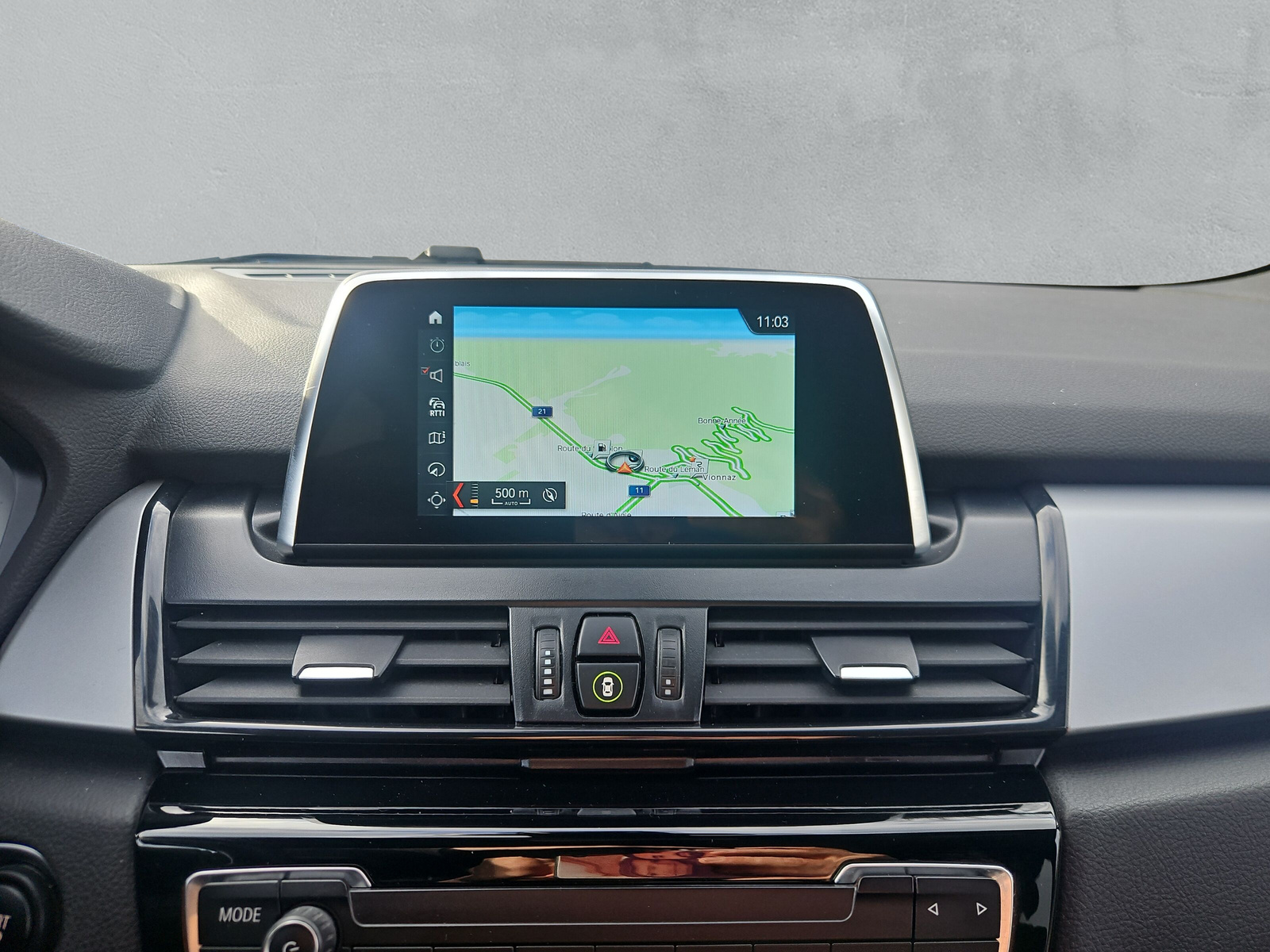 BMW 225xe Active Tourer - 16