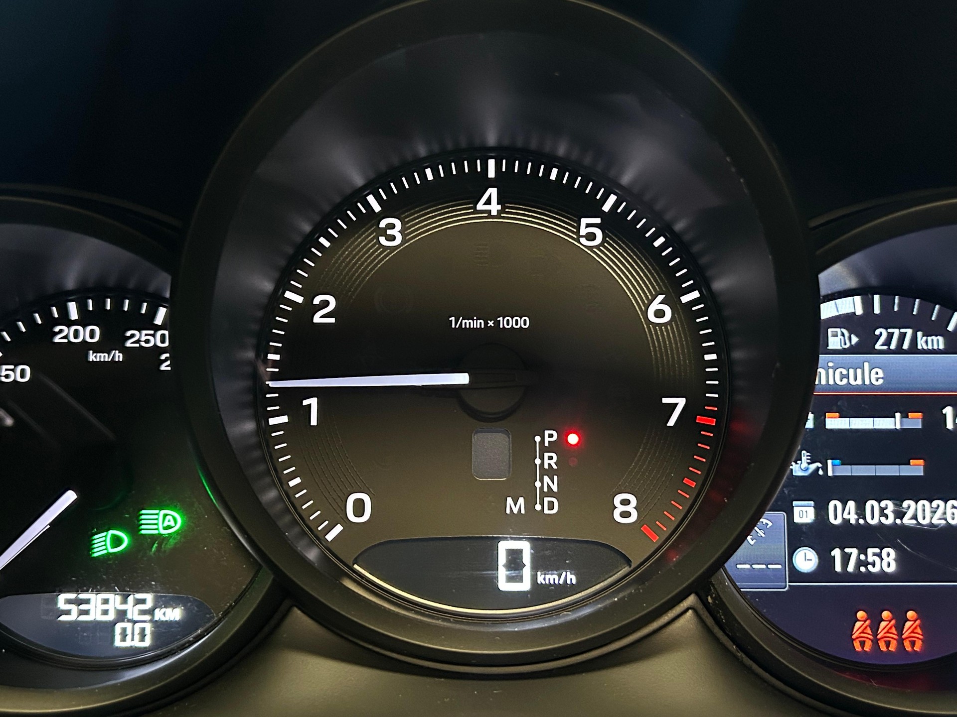 PORSCHE Macan 2.0 - 16