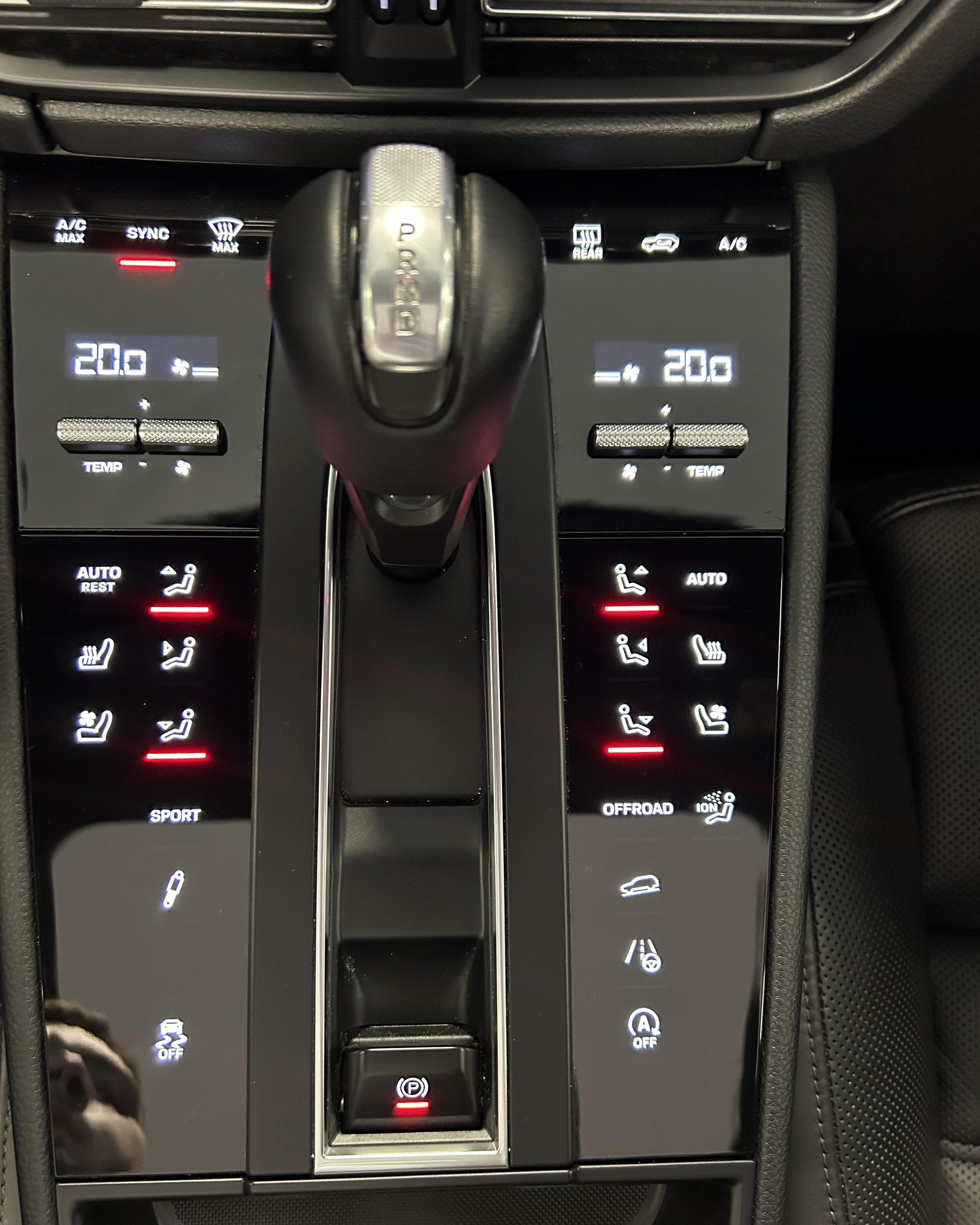 PORSCHE Macan 2.0 - 18