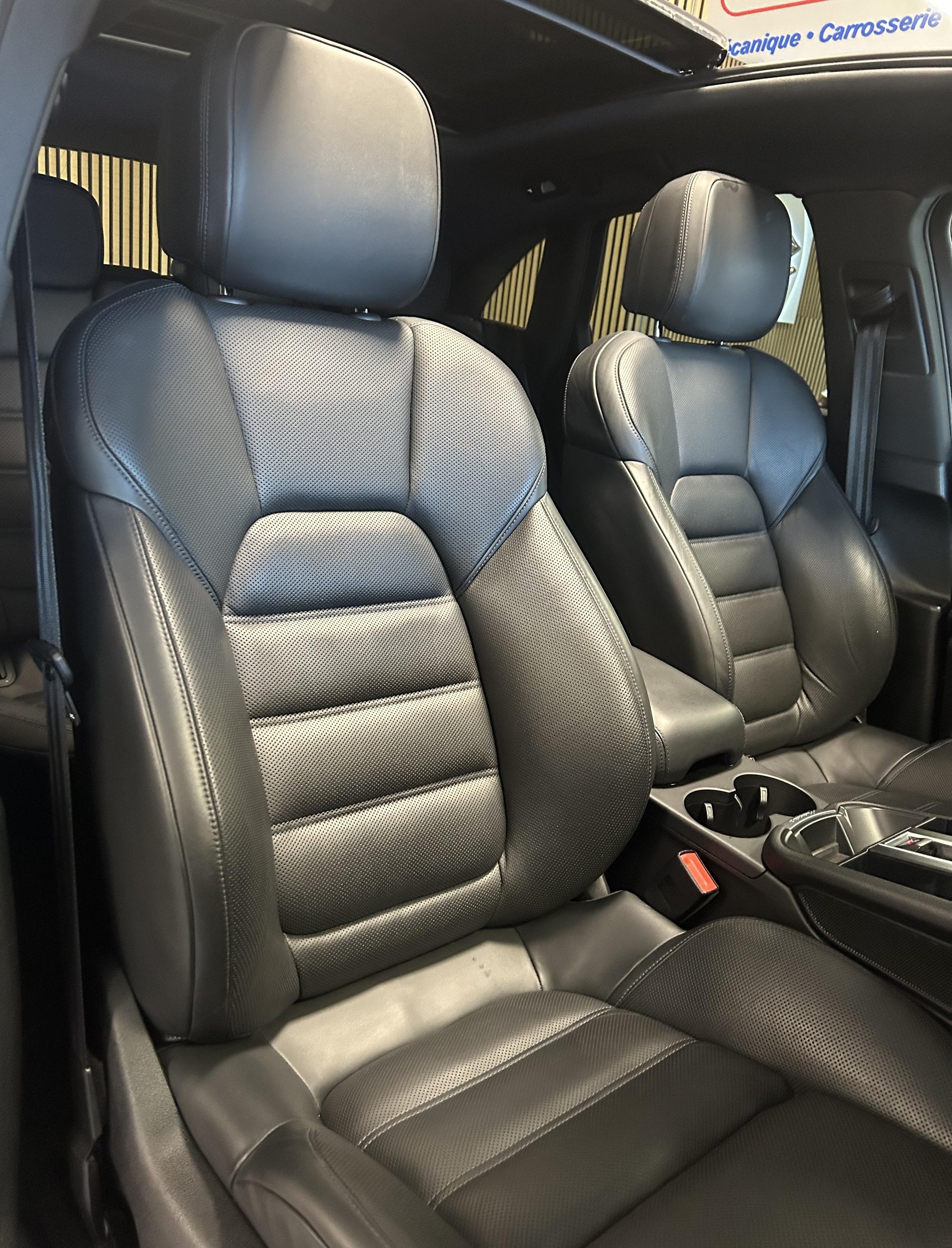 PORSCHE Macan 2.0 - 26