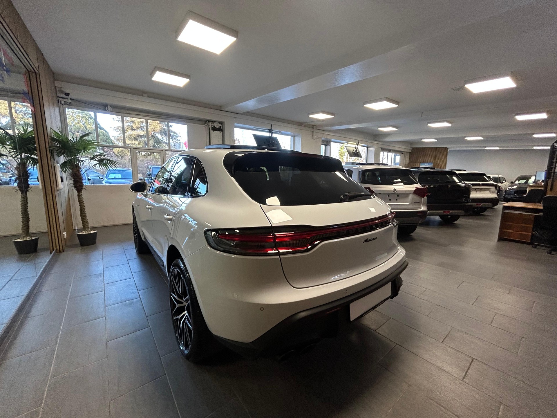 PORSCHE Macan 2.0 - 10