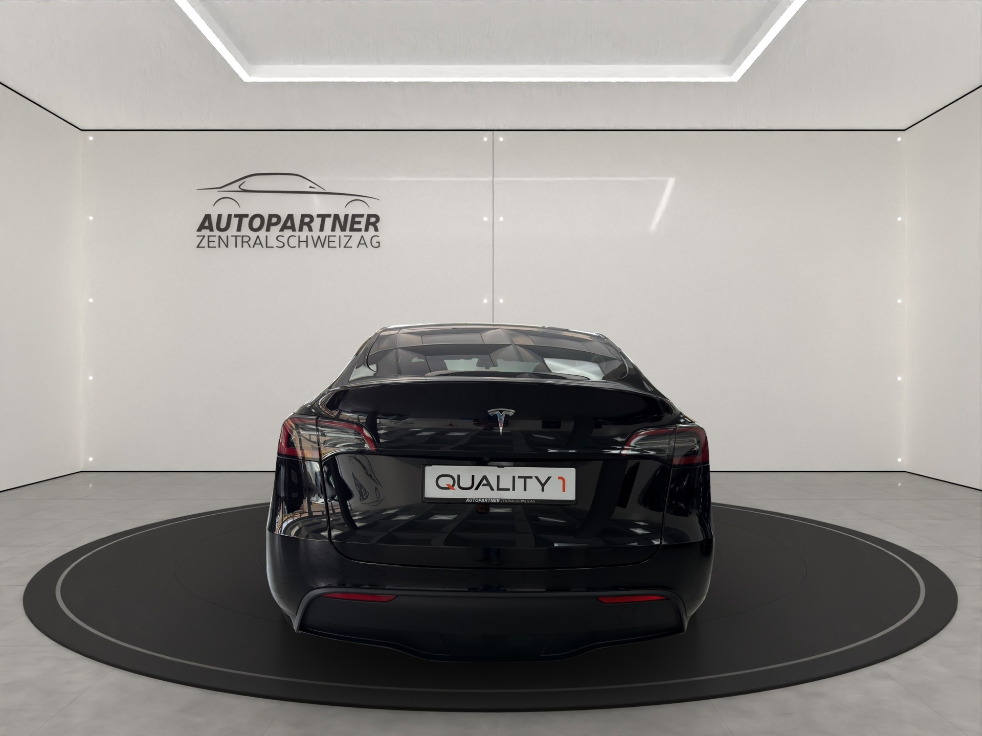 TESLA Model Y RWD - 5