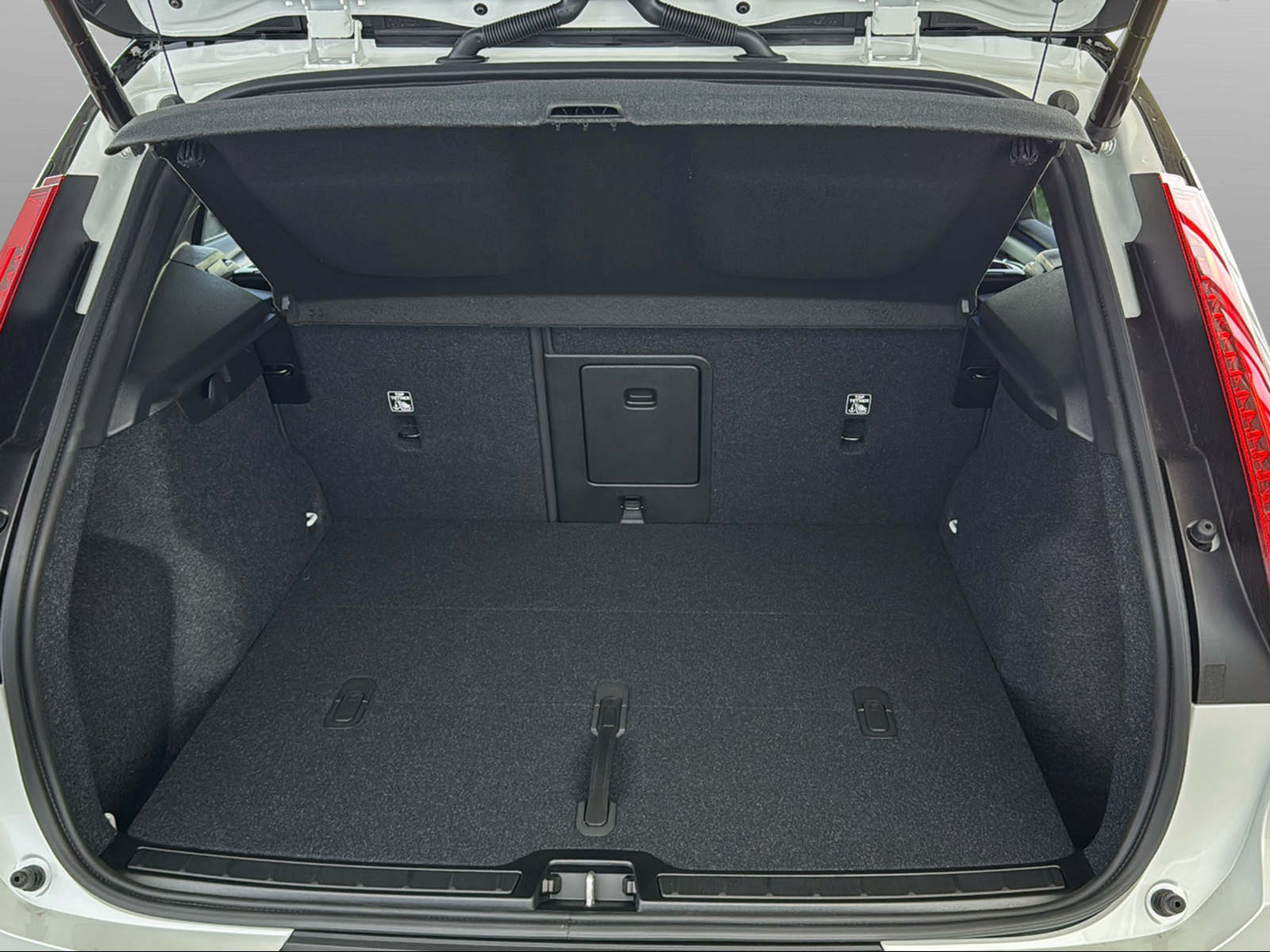 VOLVO EX40 82kWh Twin Motor Performance AWD Ultra - 9