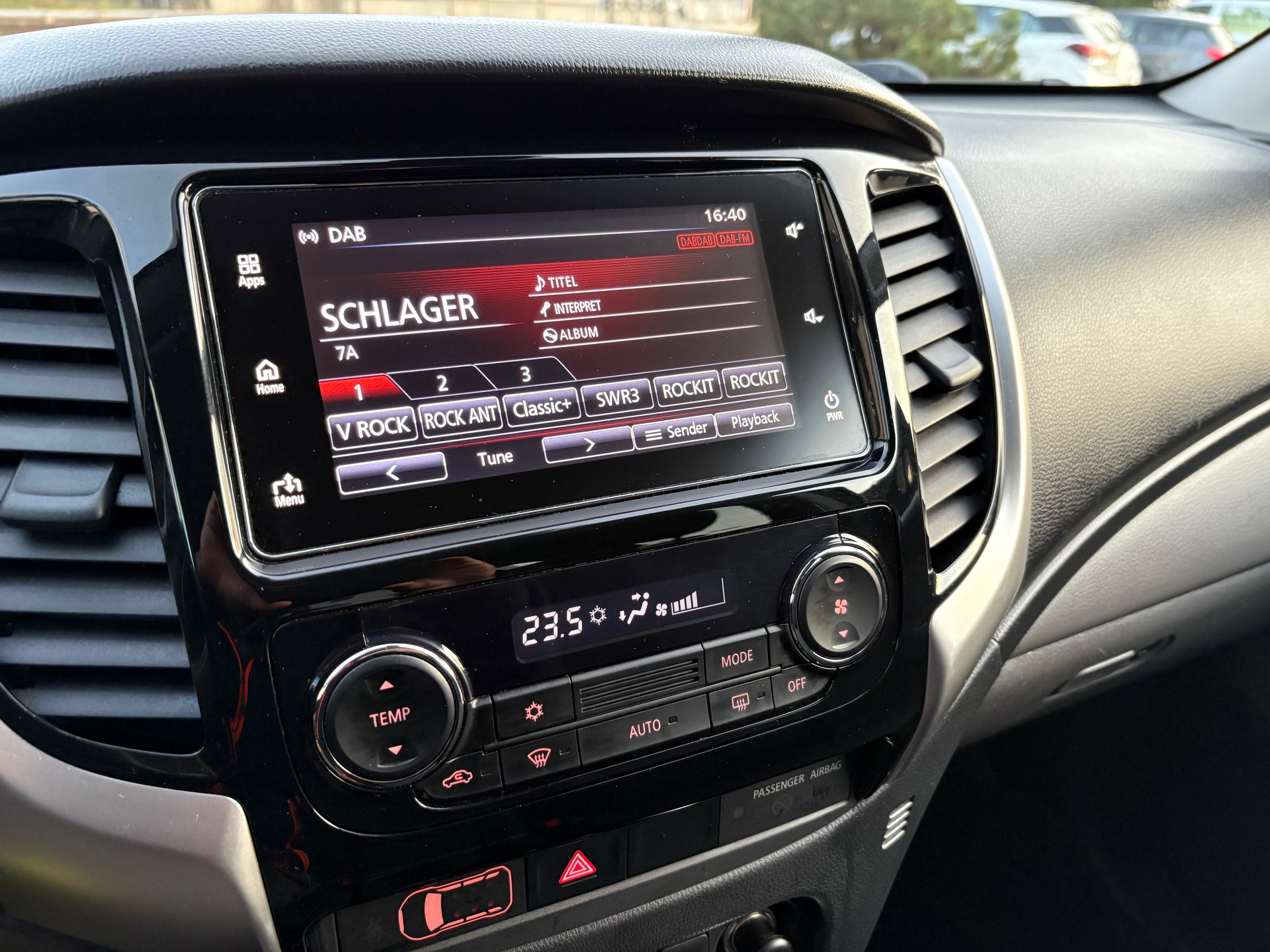 MITSUBISHI L 200 2.4 Style Anniversary Double Cab A - 12