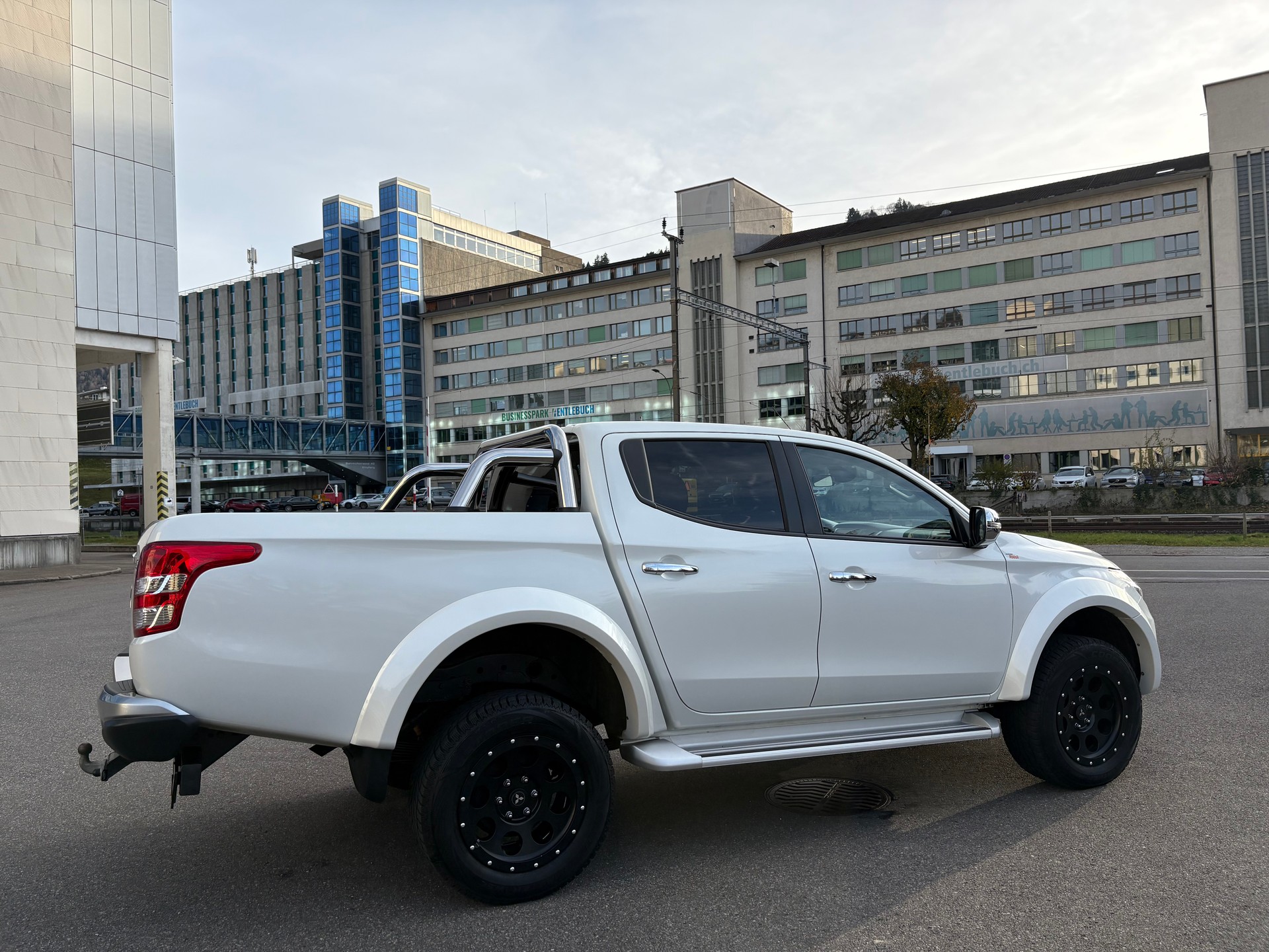 MITSUBISHI L 200 2.4 Style Anniversary Double Cab A - 8