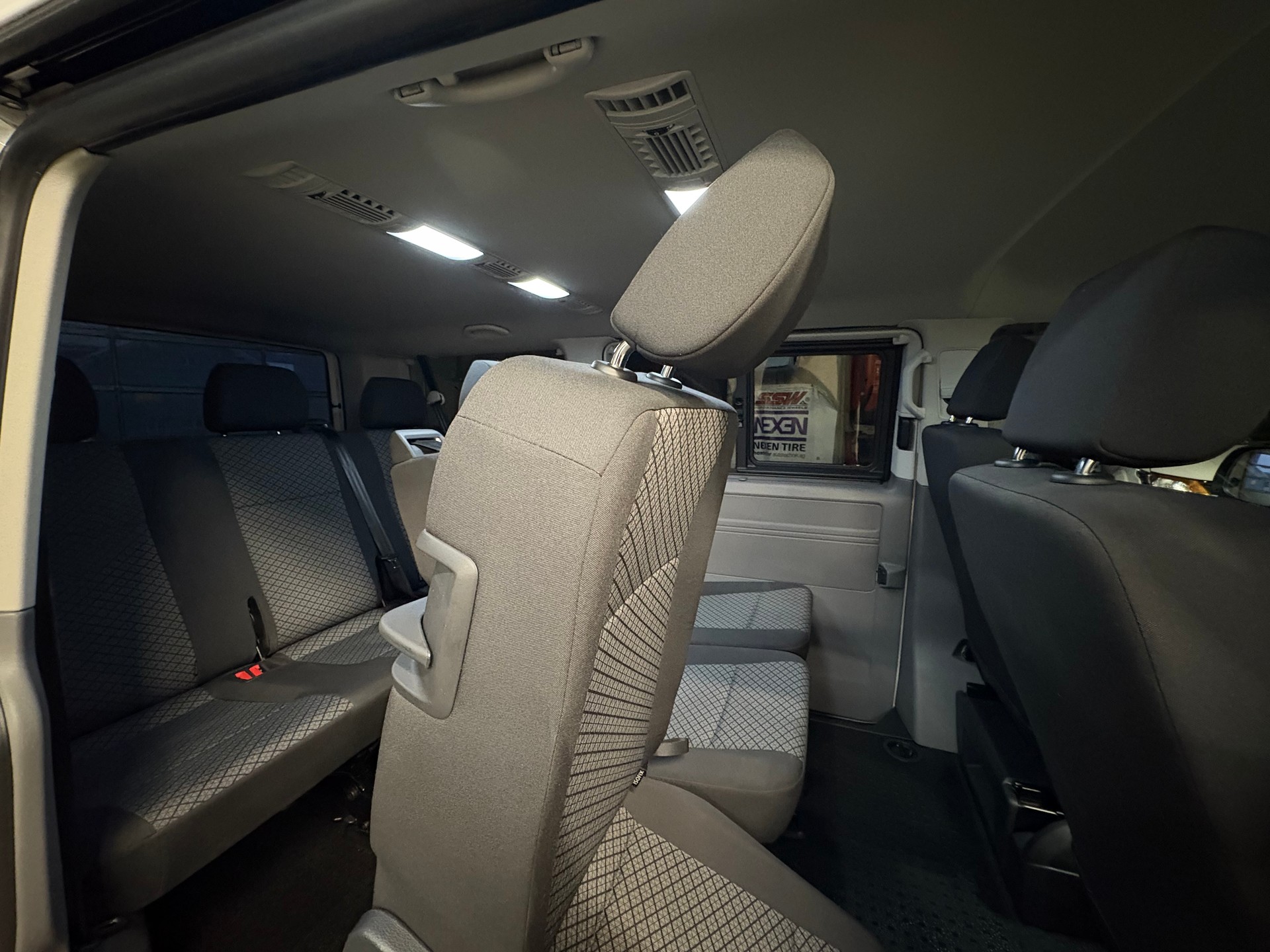 VW T6.1 2.0 TDI 4Motion - 10