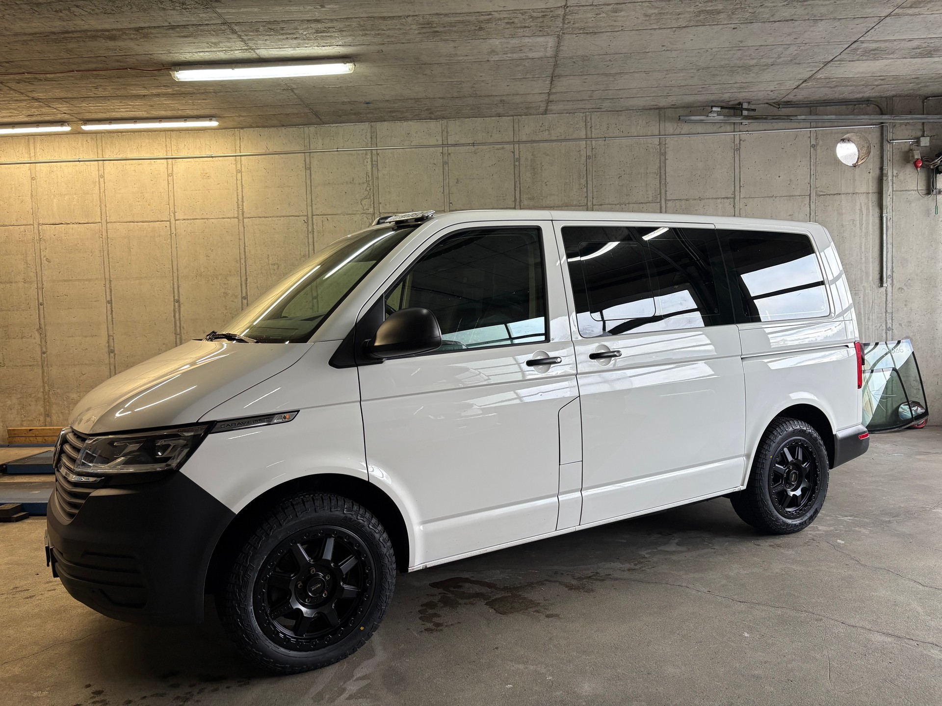 VW T6.1 2.0 TDI 4Motion - 12