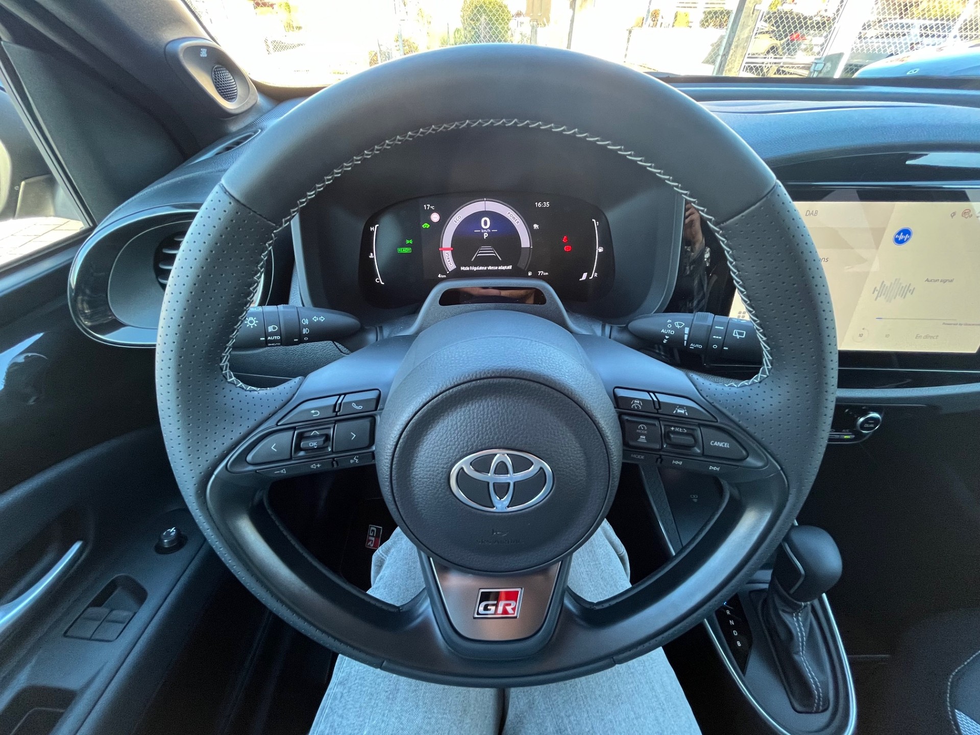 TOYOTA Aygo X 1.5 GR Sport e-CVT - 15