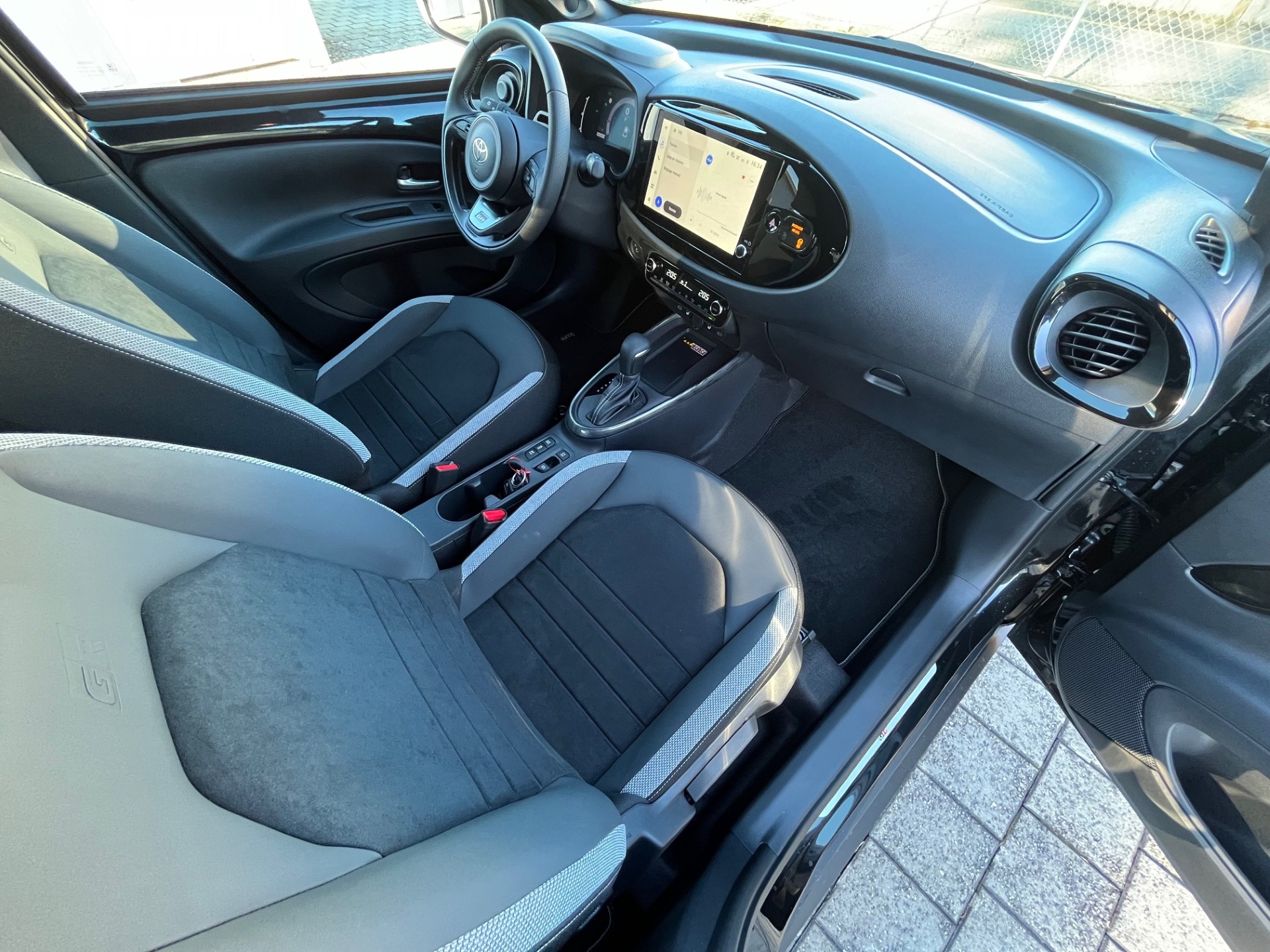 TOYOTA Aygo X 1.5 GR Sport e-CVT - 7