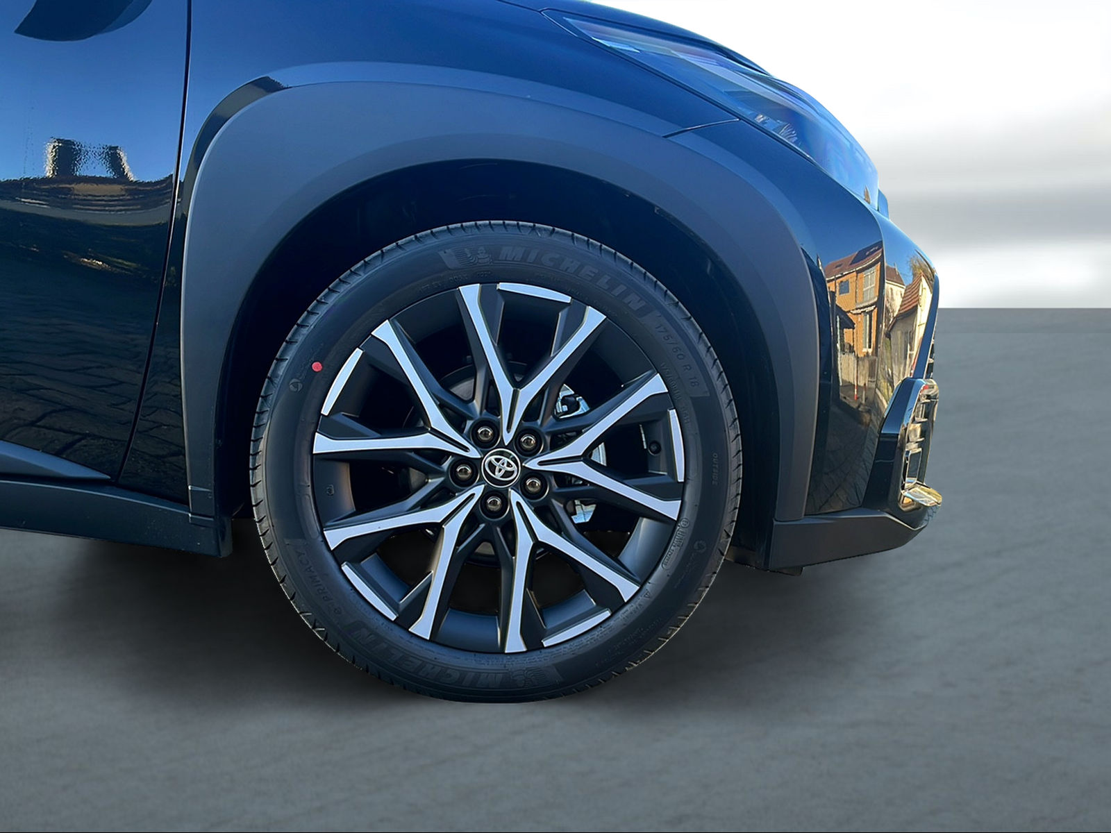 TOYOTA Aygo X 1.5 GR Sport e-CVT - 5