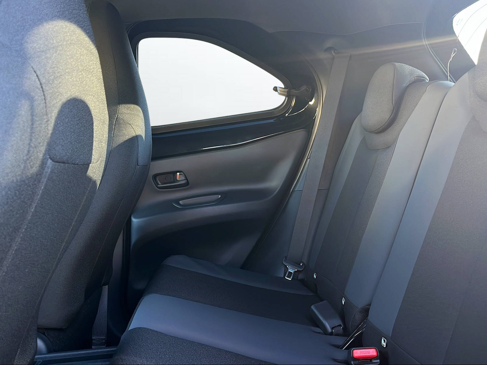 TOYOTA Aygo X 1.5 GR Sport e-CVT - 10