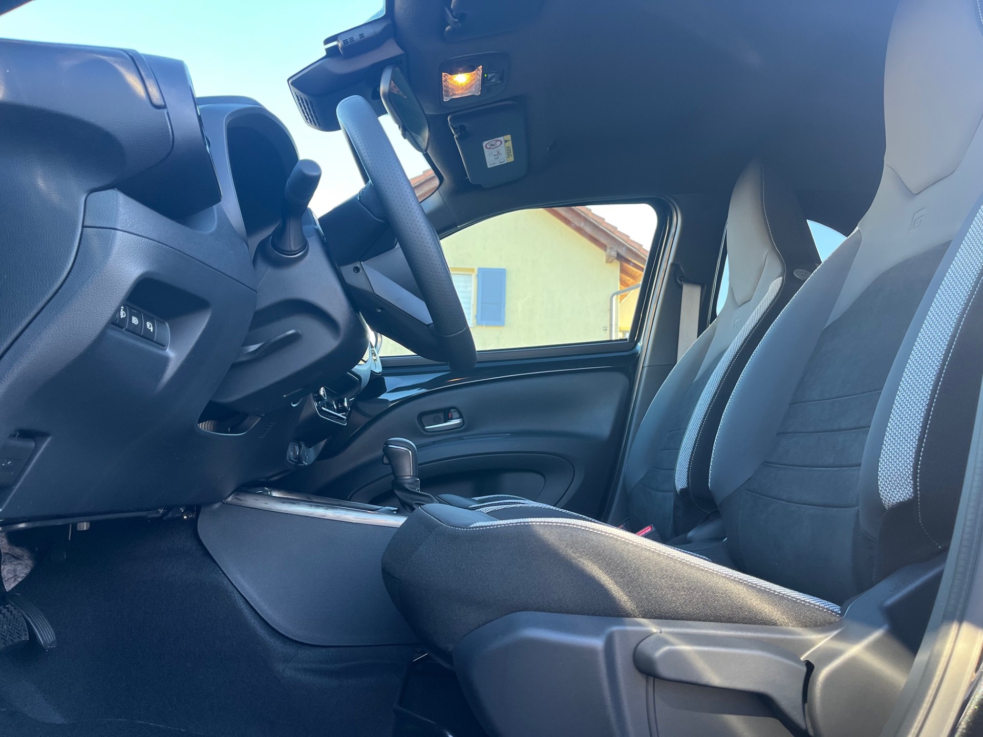 TOYOTA Aygo X 1.5 GR Sport e-CVT - 13