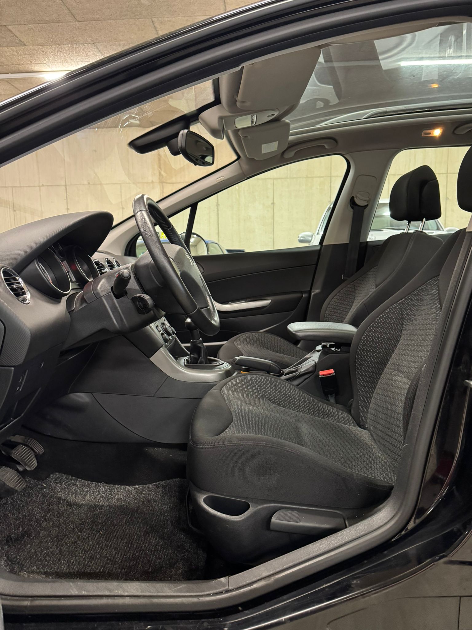 PEUGEOT 308 SW 1.6 16V VTI Sport - 8