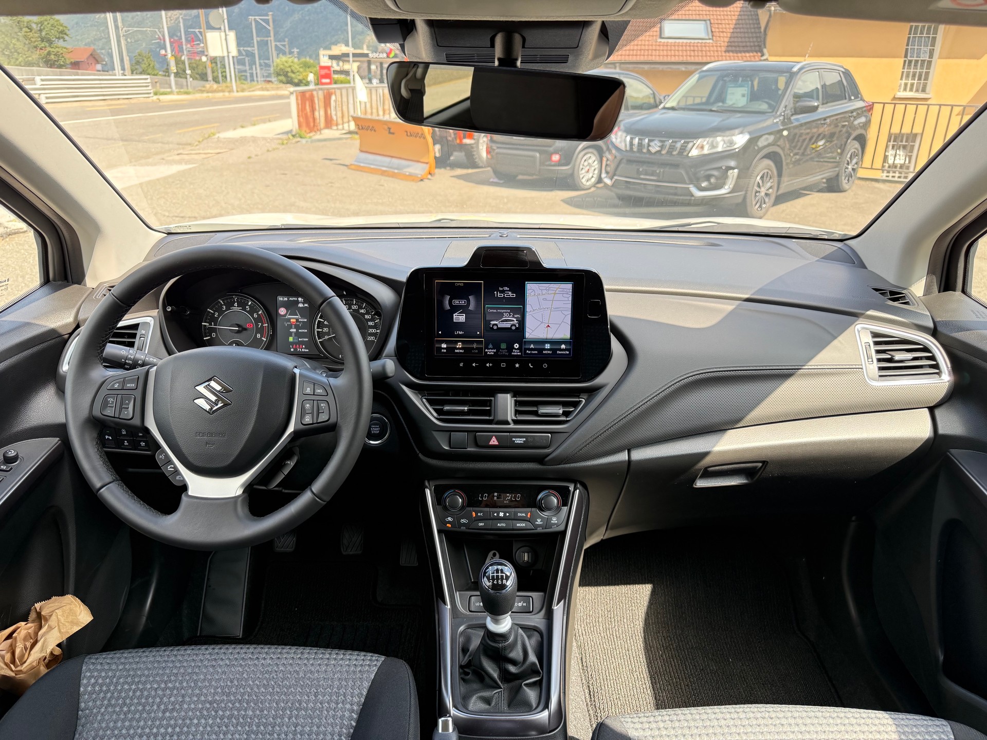 SUZUKI S-CROSS 1.4T 4X4 - 9