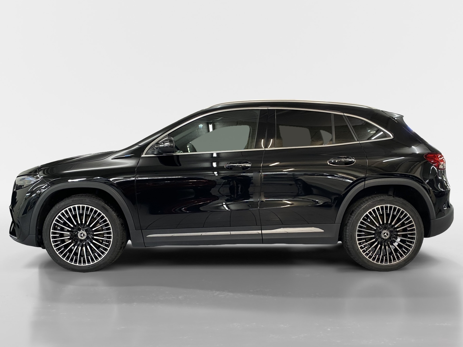 MERCEDES-BENZ EQA 250 AMG Line - 4