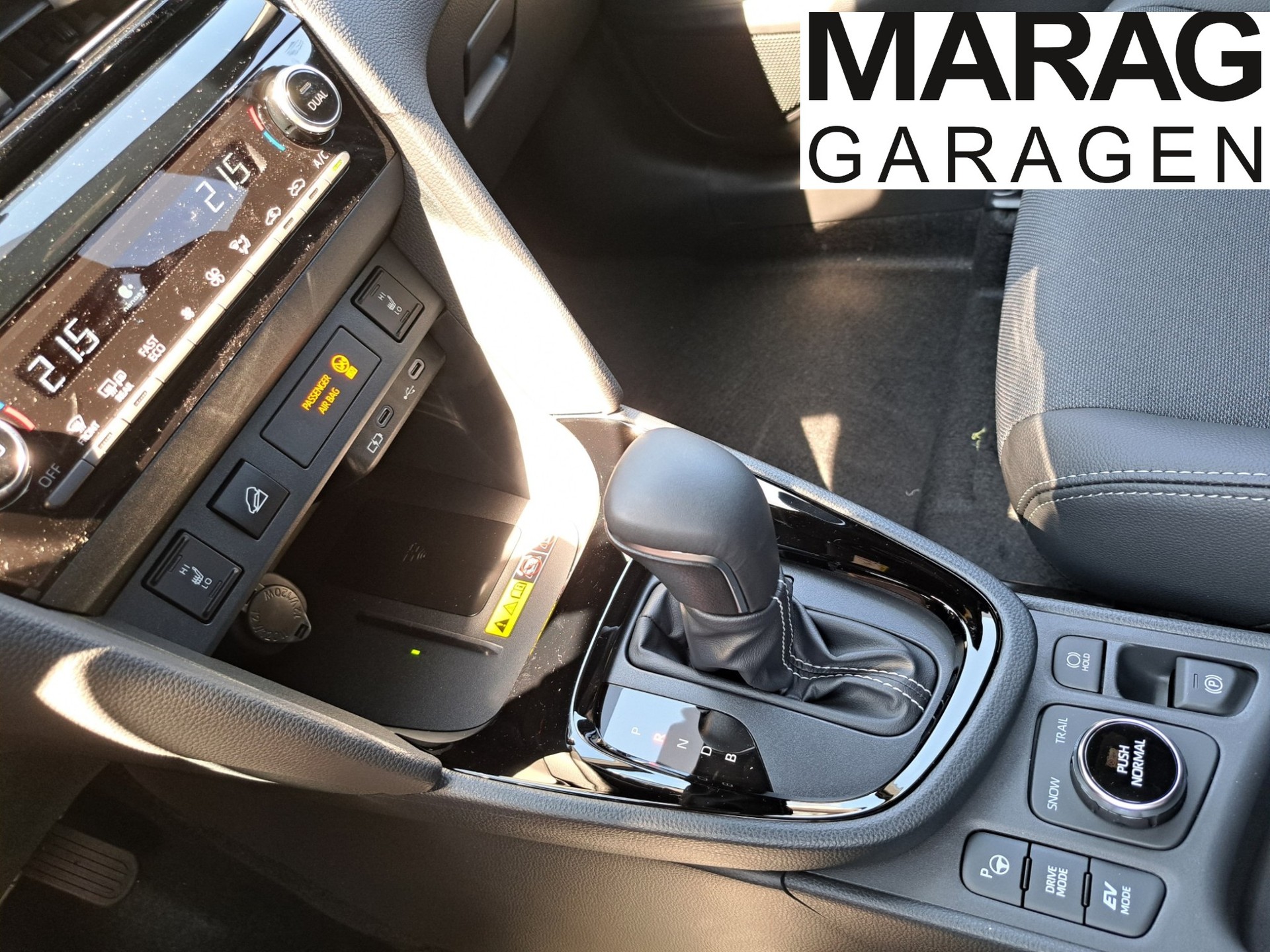 TOYOTA Yaris Cross 1.5 Premium AWDi e-CVT - 13