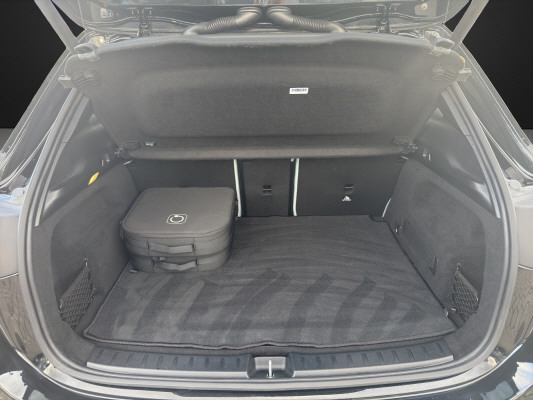 MERCEDES-BENZ EQA 350 AMG Line 4Matic - 13