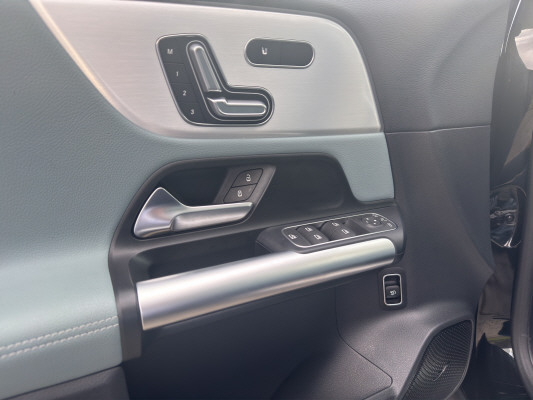 MERCEDES-BENZ EQA 350 AMG Line 4Matic - 10