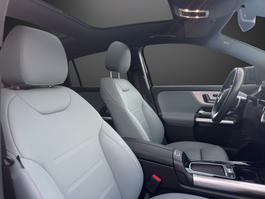 MERCEDES-BENZ EQA 350 AMG Line 4Matic - 12