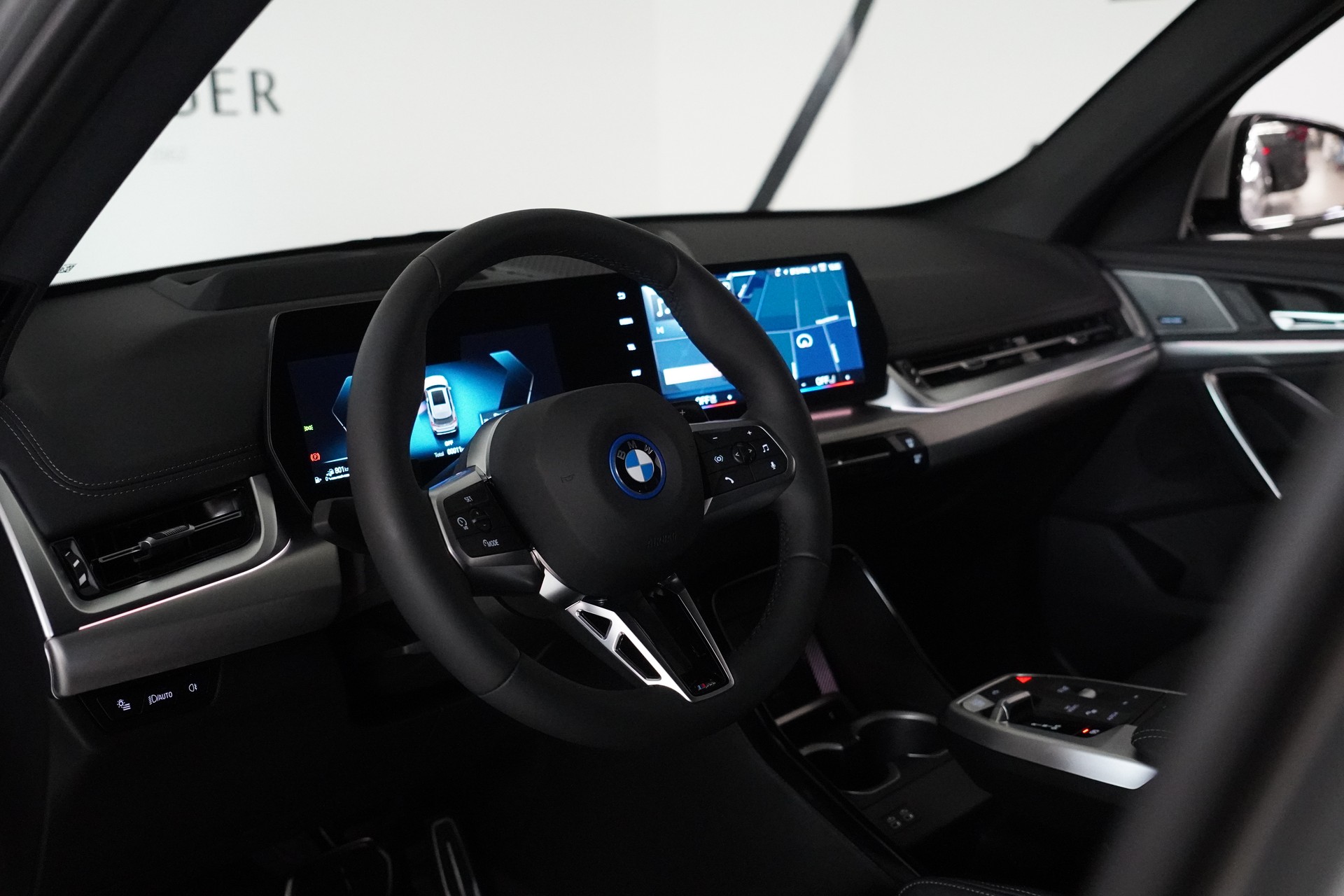 BMW X1 xDrive 30e M Sport Pro - 24