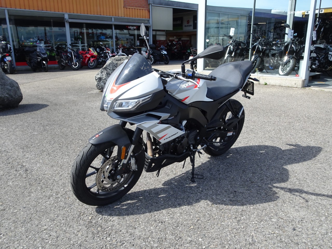 APRILIA Tuono 125 - 4
