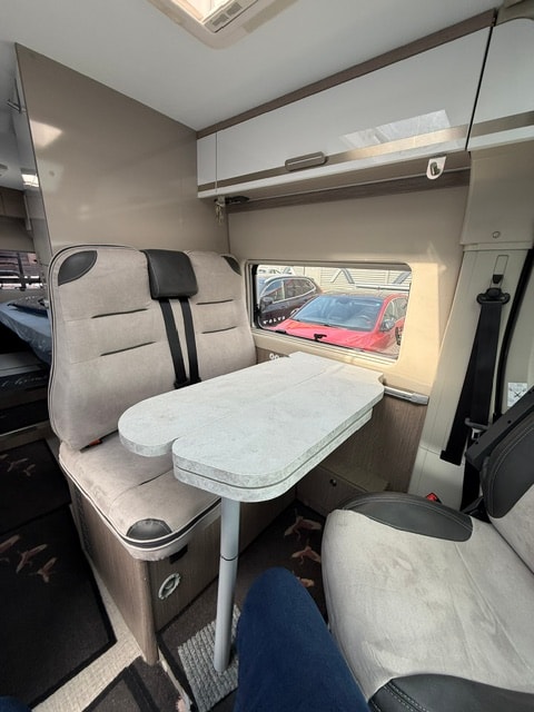 CHALLENGER V217 Road Edition Premium - 10