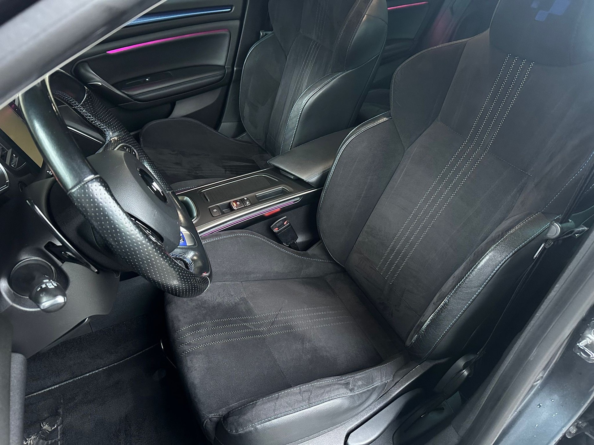 RENAULT Mégane Grandtour 1.6 dCi GT Limited EDC - 8