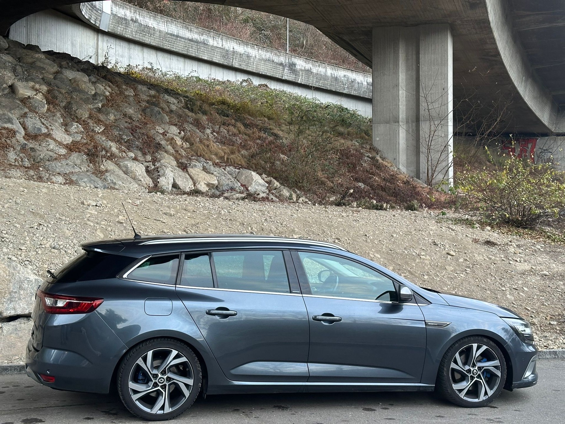 RENAULT Mégane Grandtour 1.6 dCi GT Limited EDC - 6