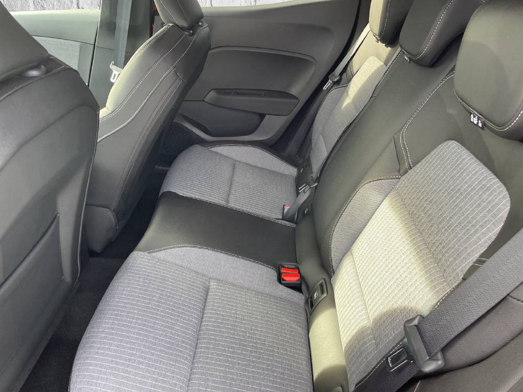 RENAULT CLIO generation full hybrid E-Tech 145 - 8