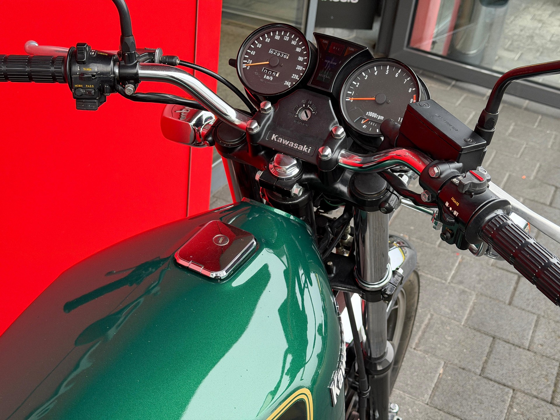 KAWASAKI Z1000 ST - 10