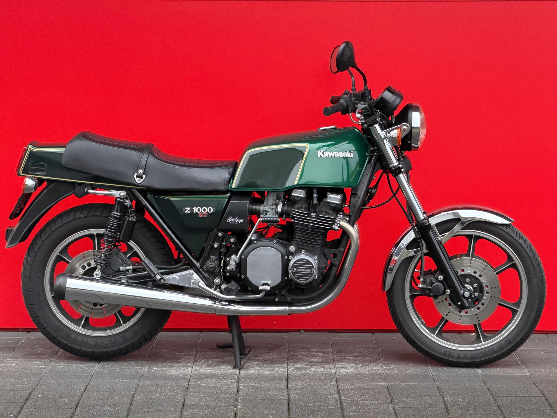 KAWASAKI Z1000 ST - 1