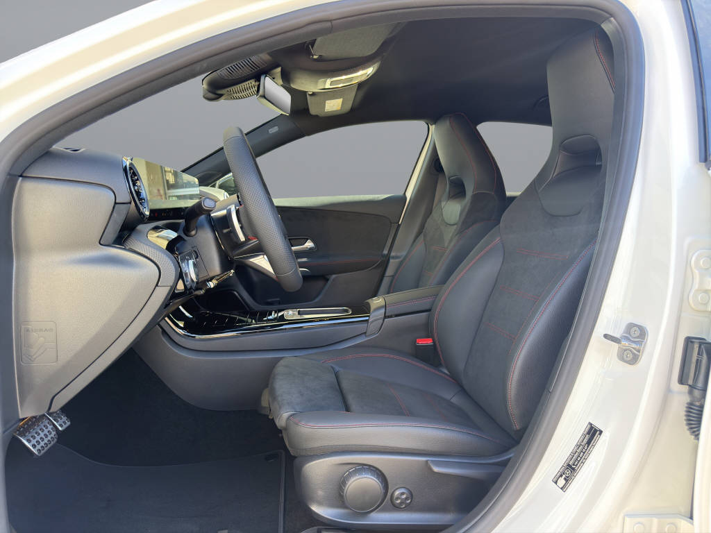 MERCEDES-BENZ A 220 AMG Line 4m - 9