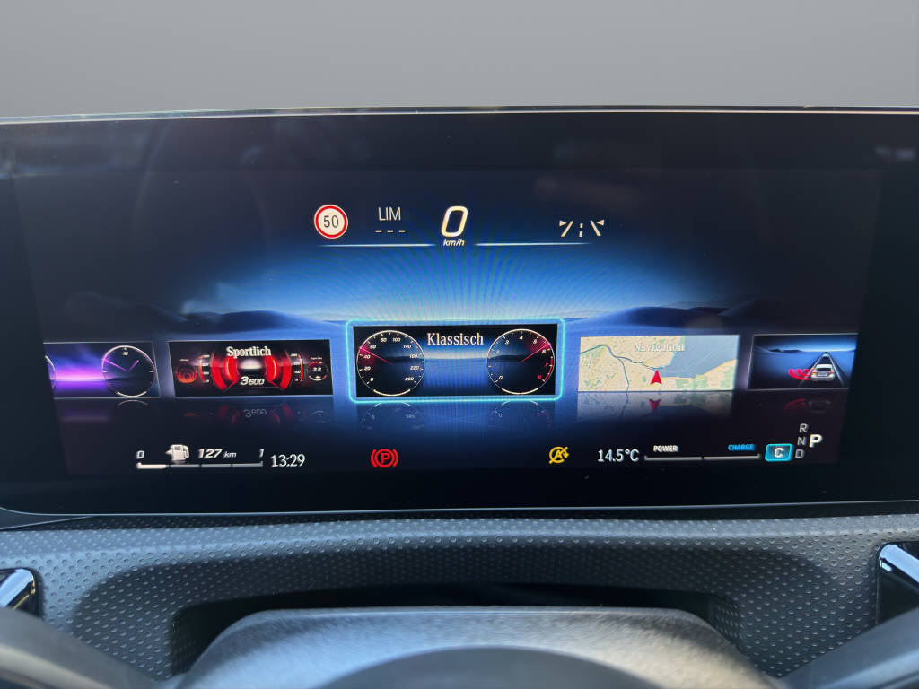 MERCEDES-BENZ A 220 AMG Line 4m - 13