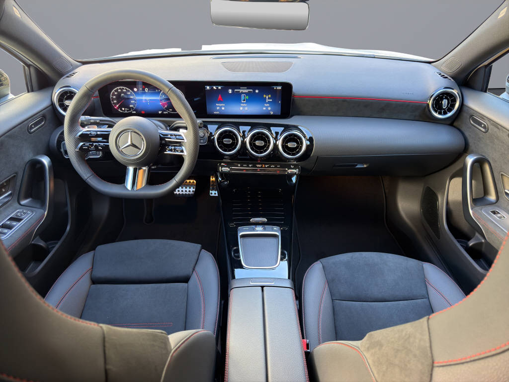 MERCEDES-BENZ A 220 AMG Line 4m - 10