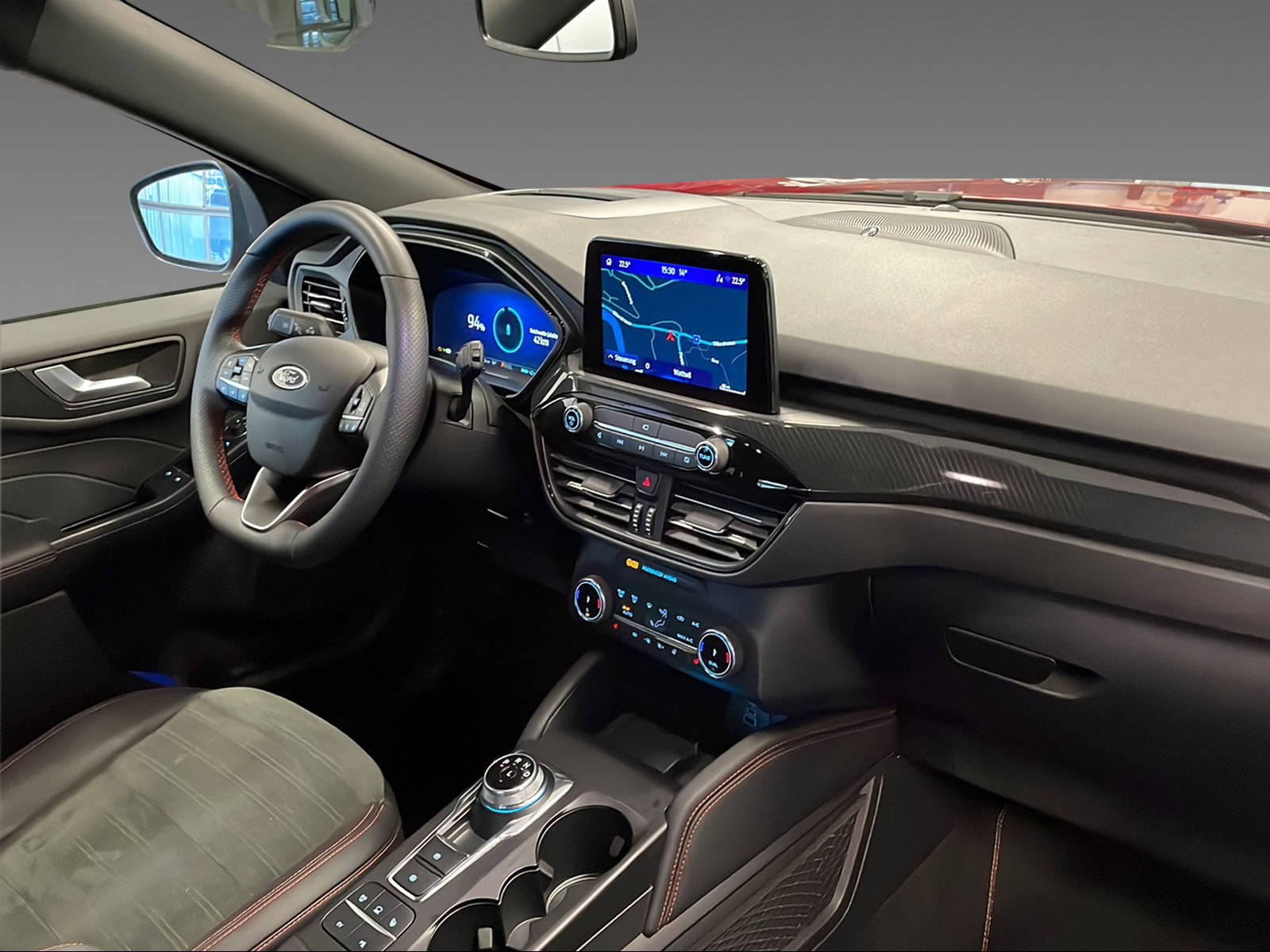 FORD Kuga 2.5 Plug-in Hybrid ST-Line X - 7