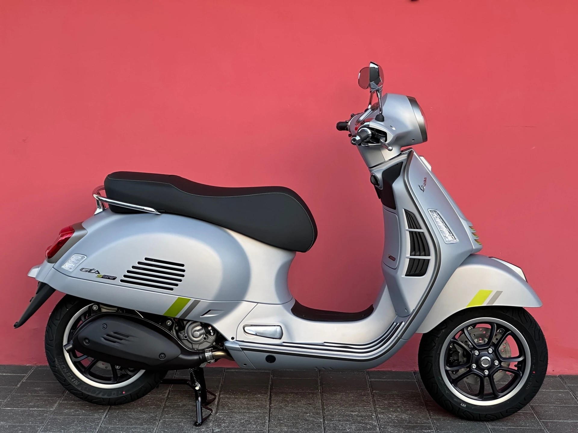 PIAGGIO Vespa GTS 125 Super Tech ABS - 2