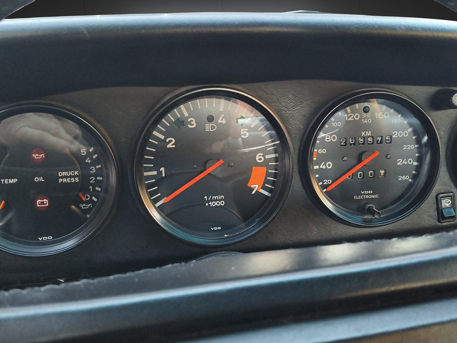 PORSCHE 911 3.2 Carrera Coupé - 8