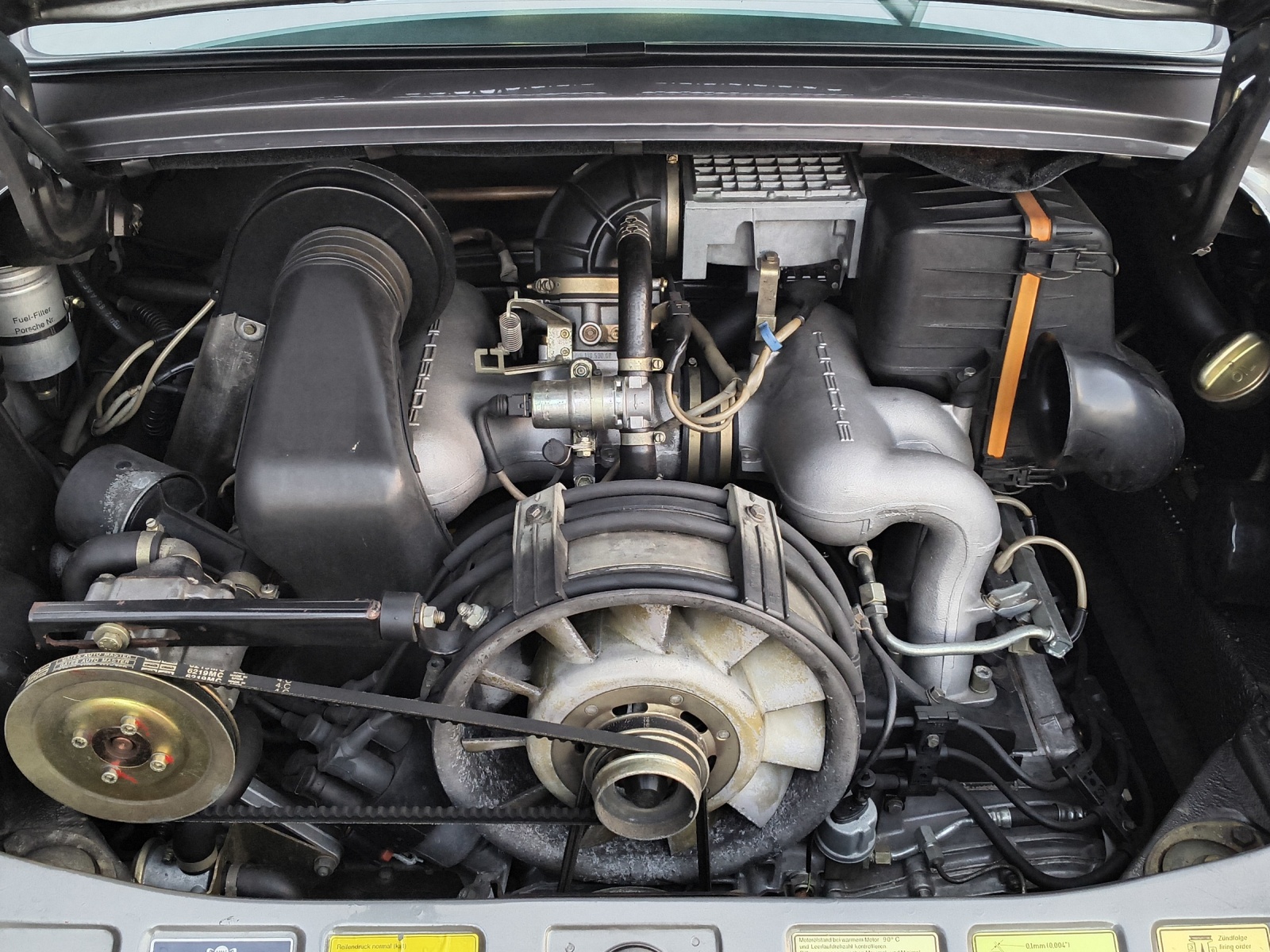 PORSCHE 911 3.2 Carrera Coupé - 19