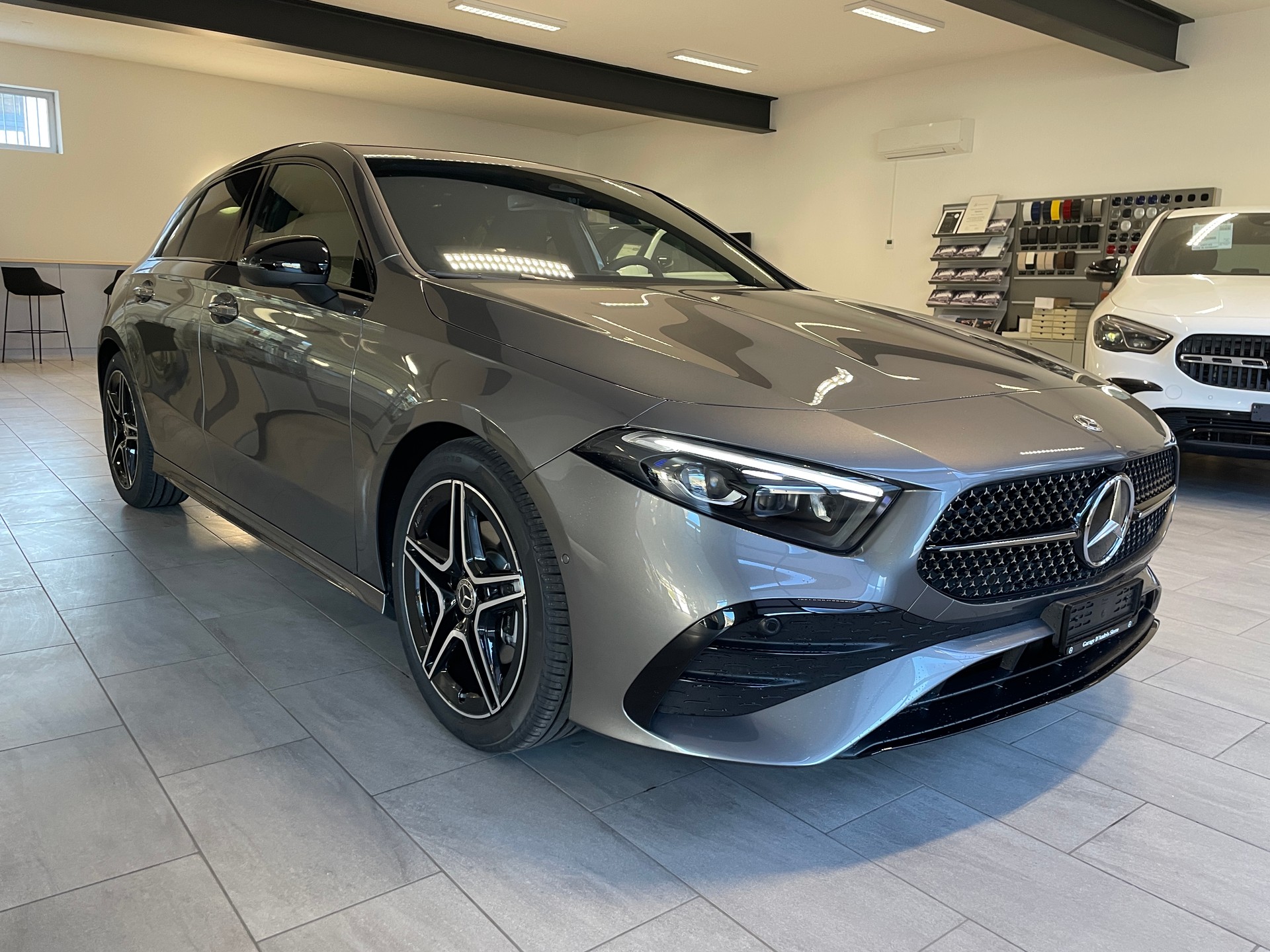 MERCEDES-BENZ A 200 Night Star 7G-DCT - 3