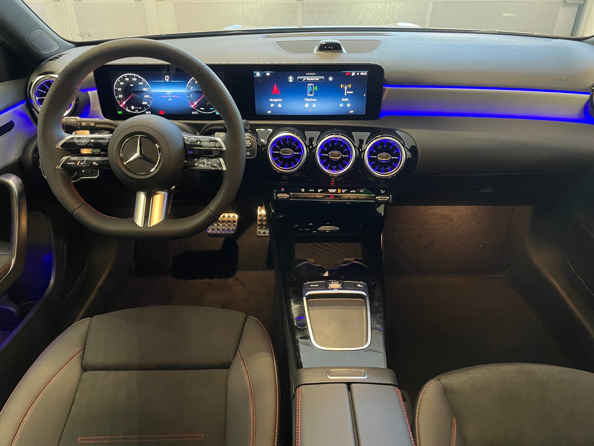 MERCEDES-BENZ A 200 Night Star 7G-DCT - 11