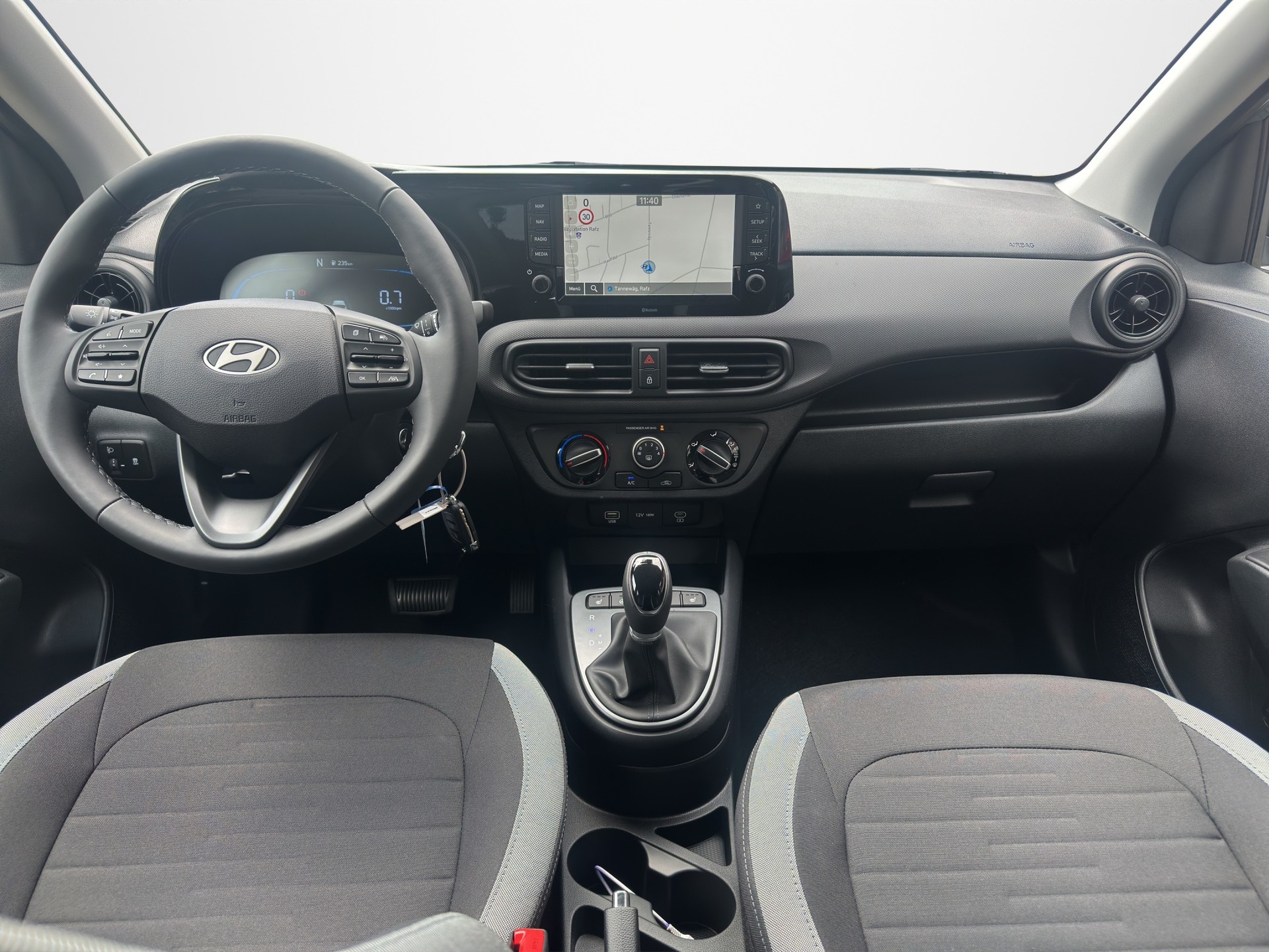 HYUNDAI i10 1.2 Amplia Aut. - 2