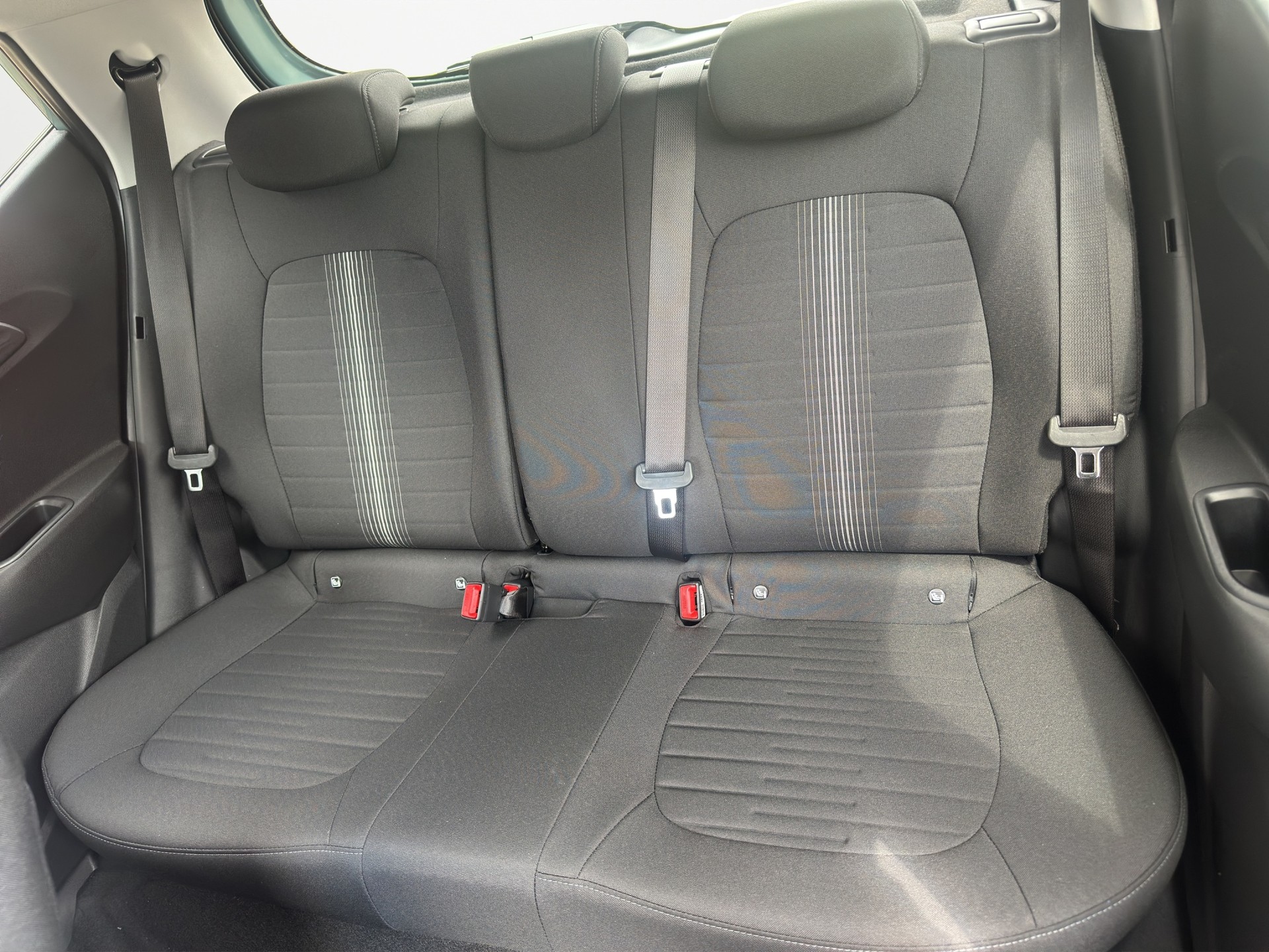 HYUNDAI i10 1.2 Amplia Aut. - 14