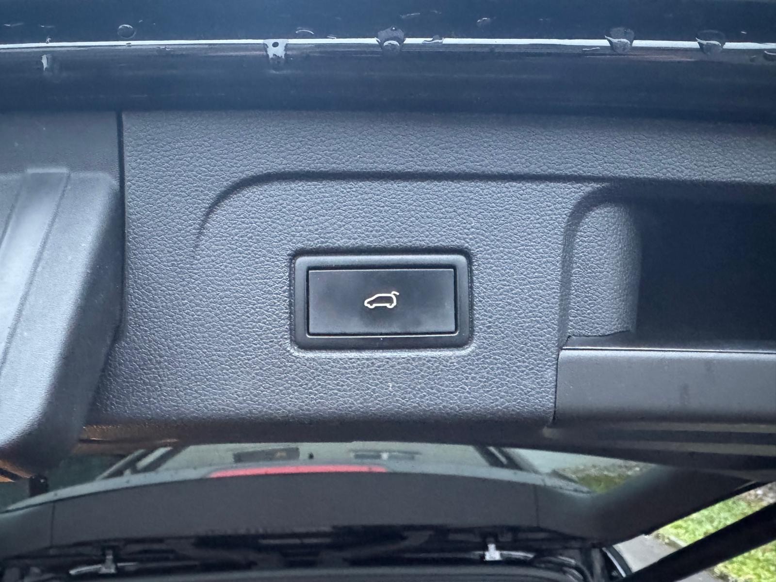 VW Touran 2.0 TDI BlueMotion Technology Comfortline DSG - 14