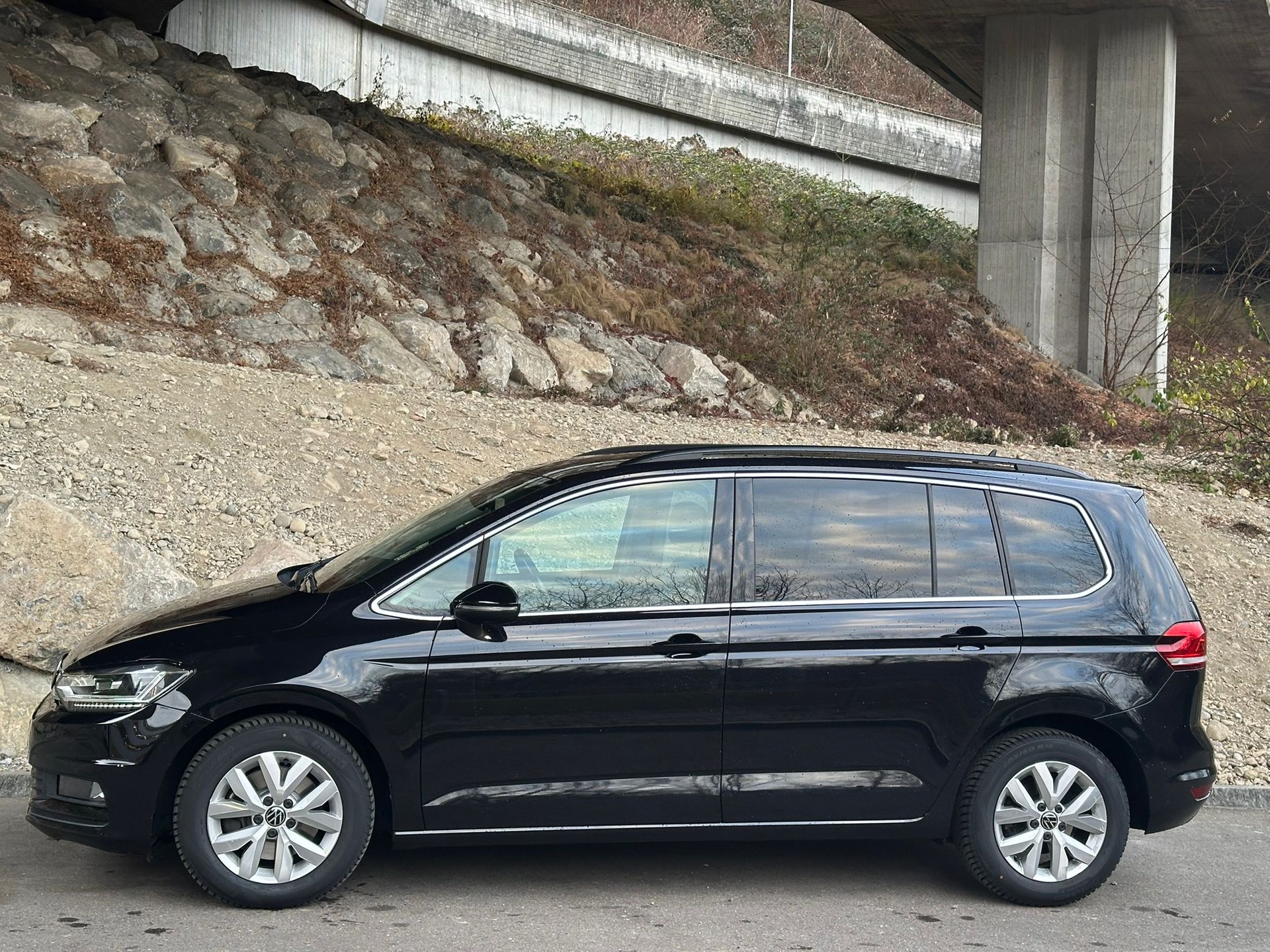 VW Touran 2.0 TDI BlueMotion Technology Comfortline DSG - 3