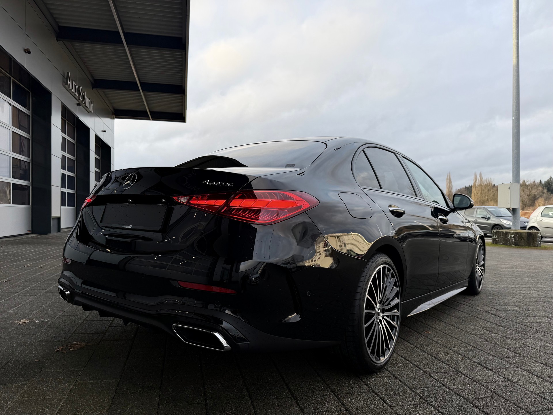 MERCEDES-BENZ C 300 AMG Line 4 Matic ***TAGESZULASSUNG*** - 2