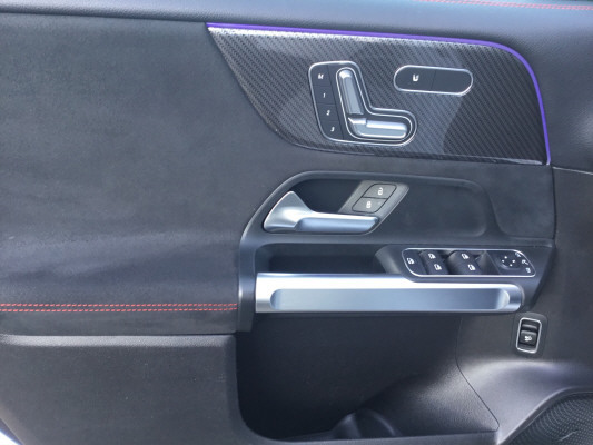 MERCEDES-BENZ GLB 220 d AMG Line 4 MAT. - 10