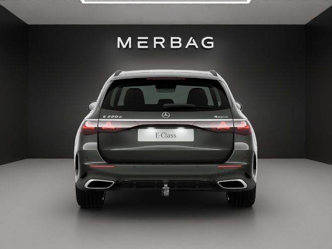 MERCEDES-BENZ E 220 d T 4Matic 9G-Tronic - 4
