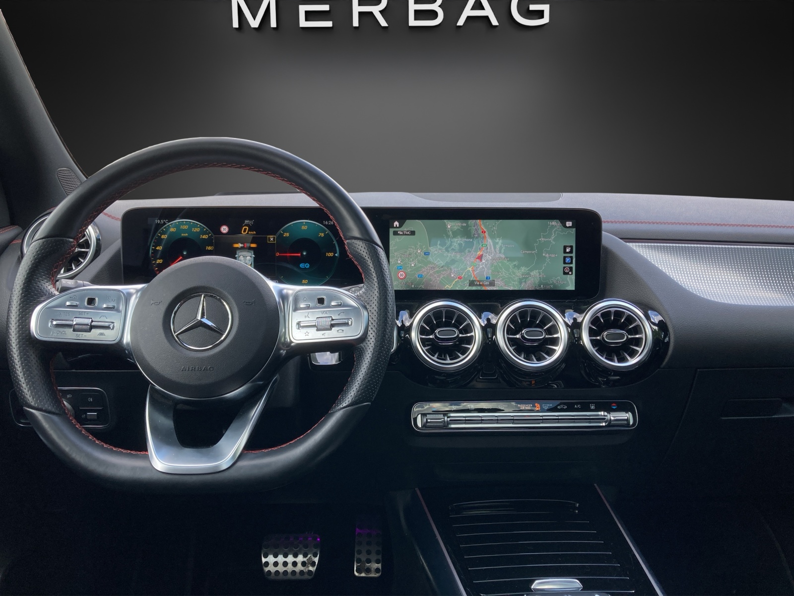 MERCEDES-BENZ EQA 350 AMG Line 4Matic - 11