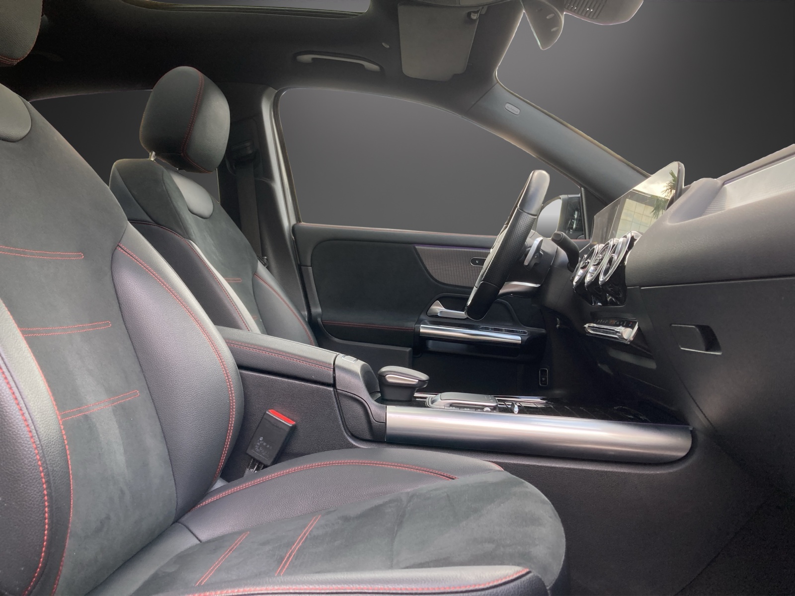 MERCEDES-BENZ EQA 350 AMG Line 4Matic - 12