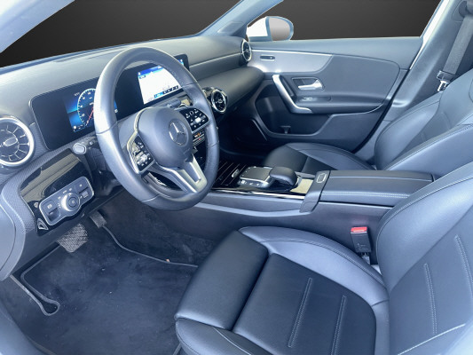 MERCEDES-BENZ A 200d 4Matic Progressive - 6